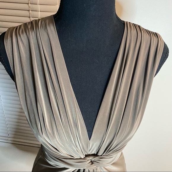 ❤️Mocha front knot sleeveless, dressy top NWOT - Picture 5 of 10